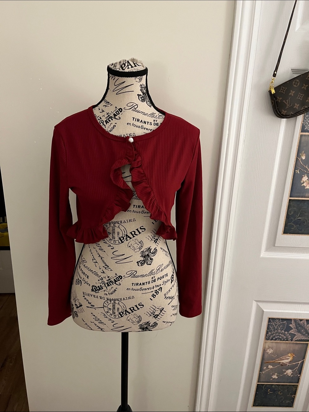 😃 Ruffled Cropped Button Cardigan - Deep Red